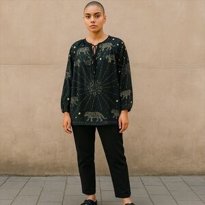 Johnny Was Black and cream, 3/4 Sleeve w/elastic Tunic